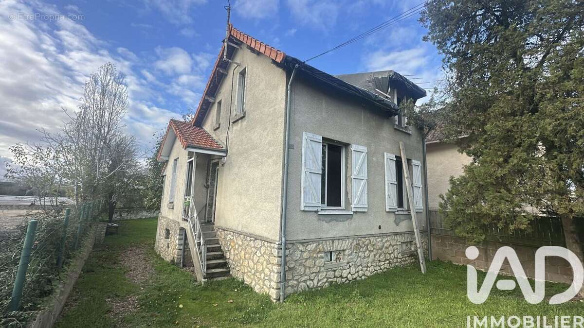 Photo 2 - Maison à CHATELLERAULT