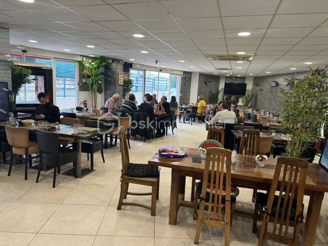 Commerce à VILLENEUVE-LOUBET