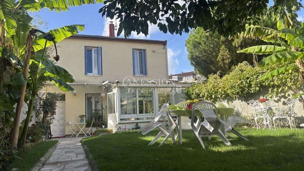 Maison à CHAMPIGNY-SUR-MARNE