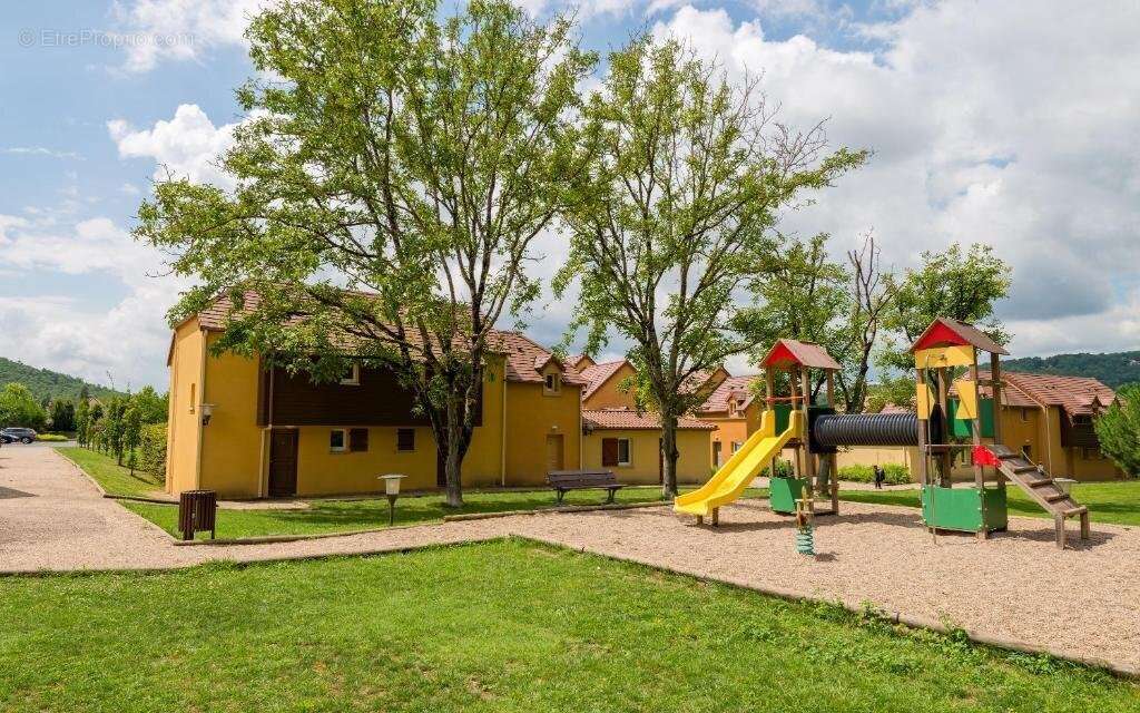 INVESTISSEMENT LOCATIF  Montignac-Lascaux  Résidence de Tourisme Les Bastides de Lascaux - 6,06% de rentabilité - photo 14