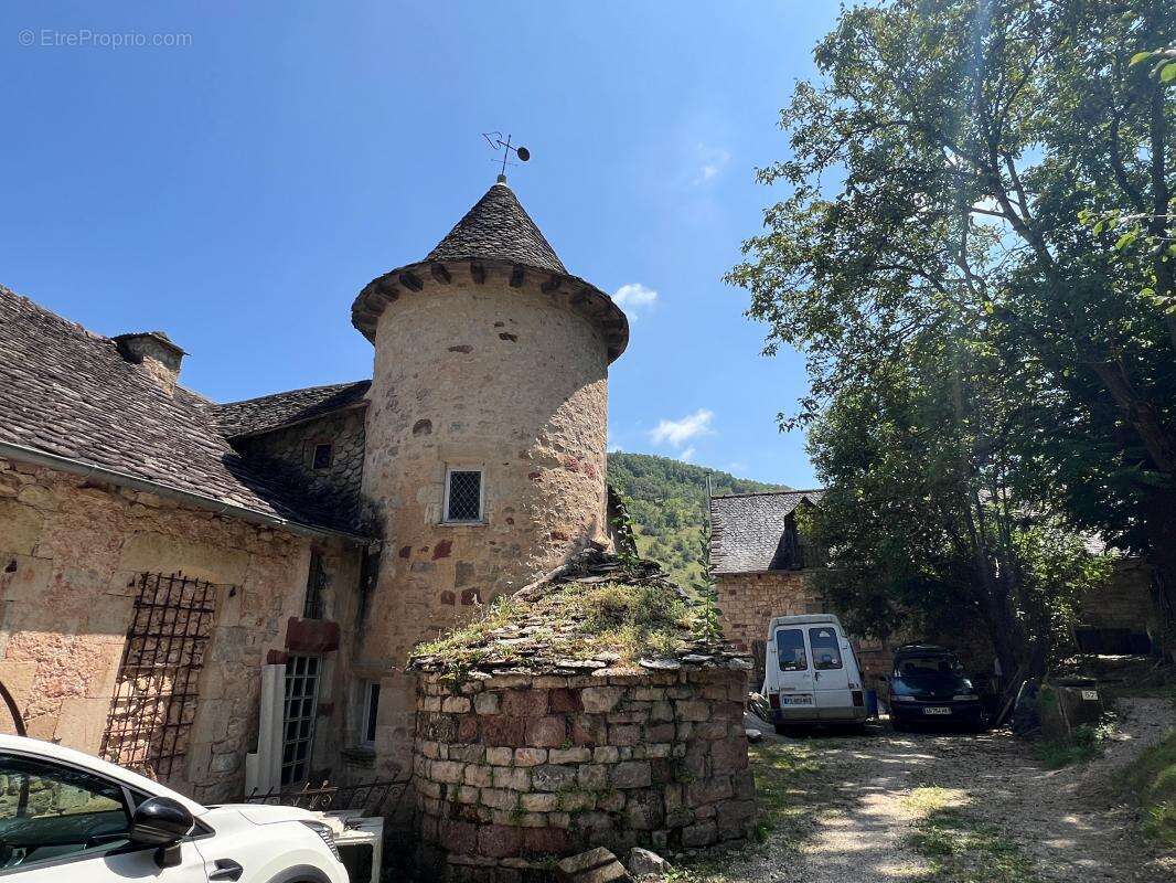 Maison à MARCILLAC-VALLON