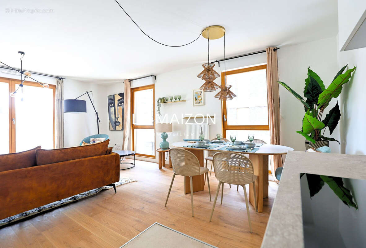 Appartement T4 de standing avec vaste balcon + 2 parkings   Marcq-en-Barœul secteur Brossolette - photo 2