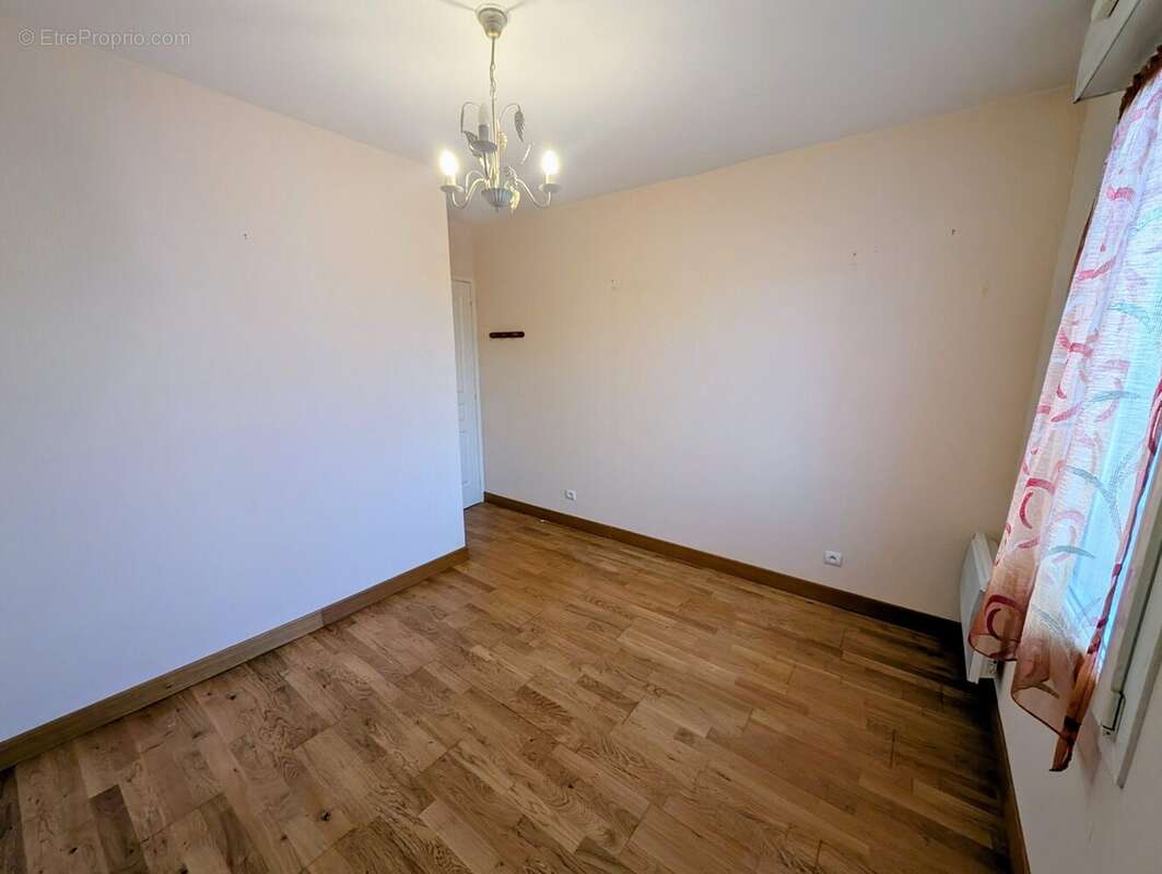 Appartement à MONDEVILLE