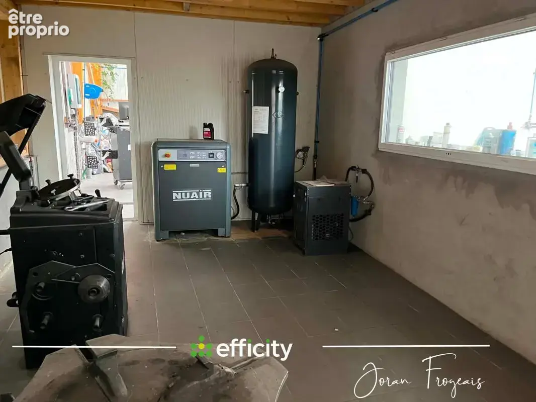 Local commercial - photo 9