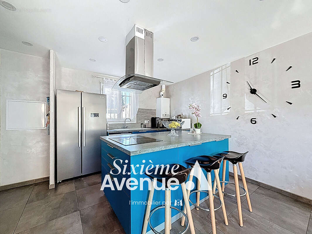 Maison à VAULX-EN-VELIN