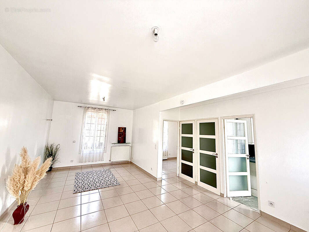 Maison à LIVRY-GARGAN