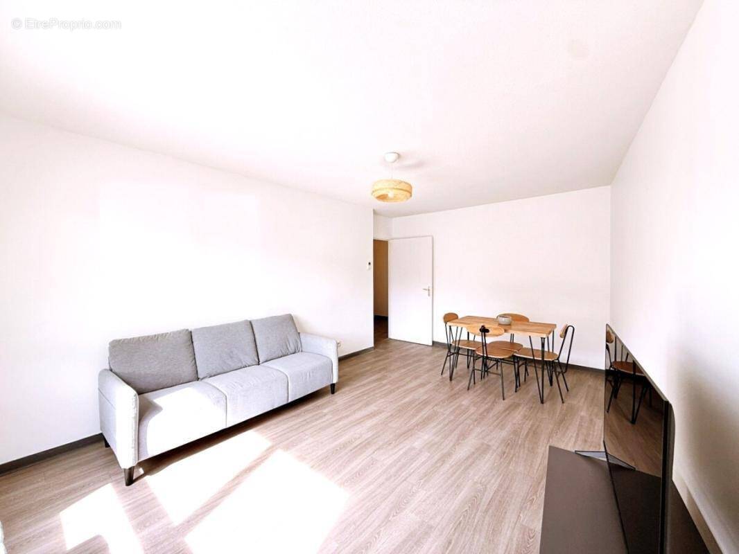 Appartement à LYON-8E