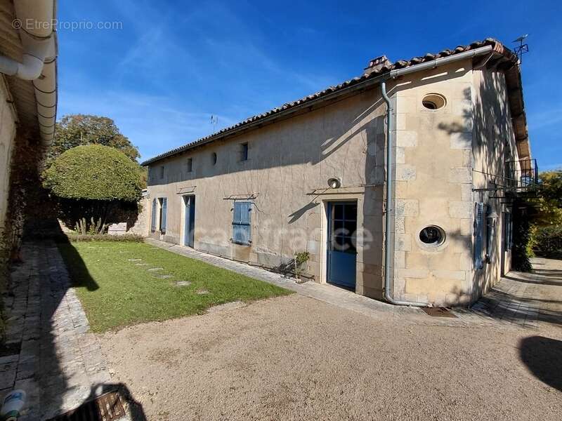 Maison à vendre 9 pièces BRION (86) - photo 4