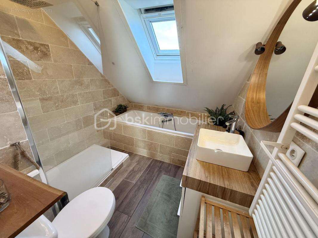 Appartement à SAULX-LES-CHARTREUX