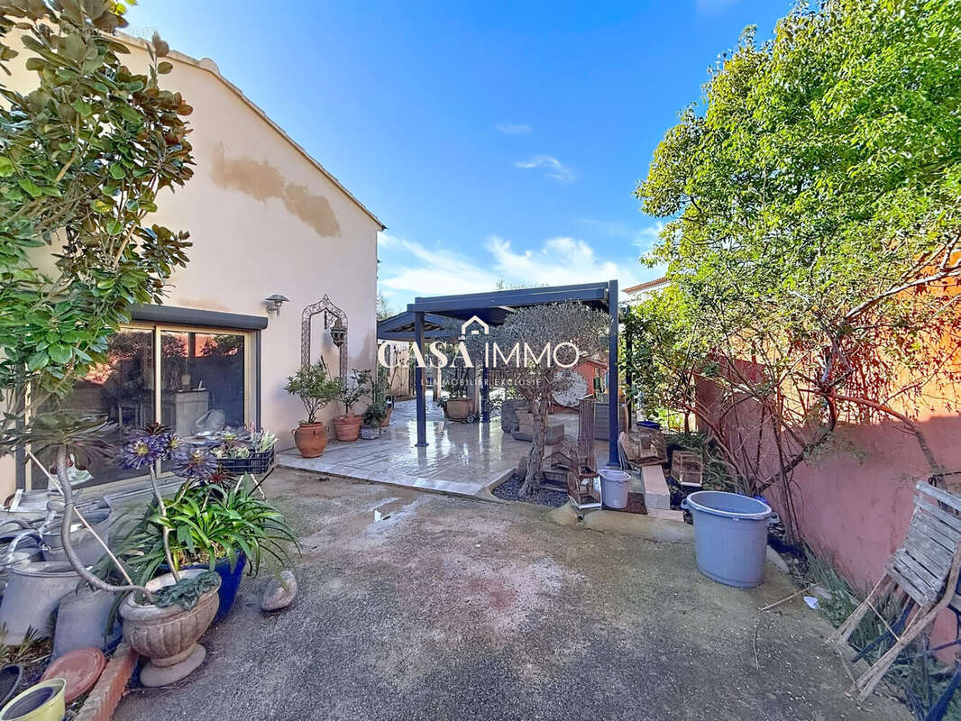 Maison à HYERES