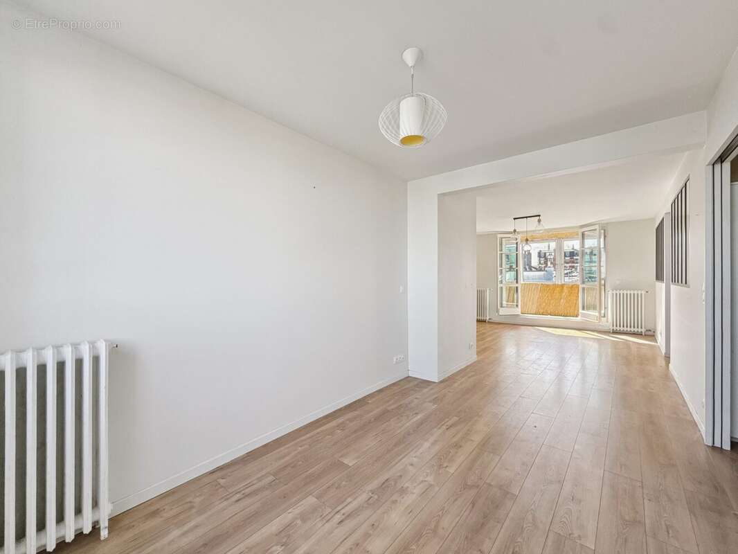 Appartement à PARIS-19E