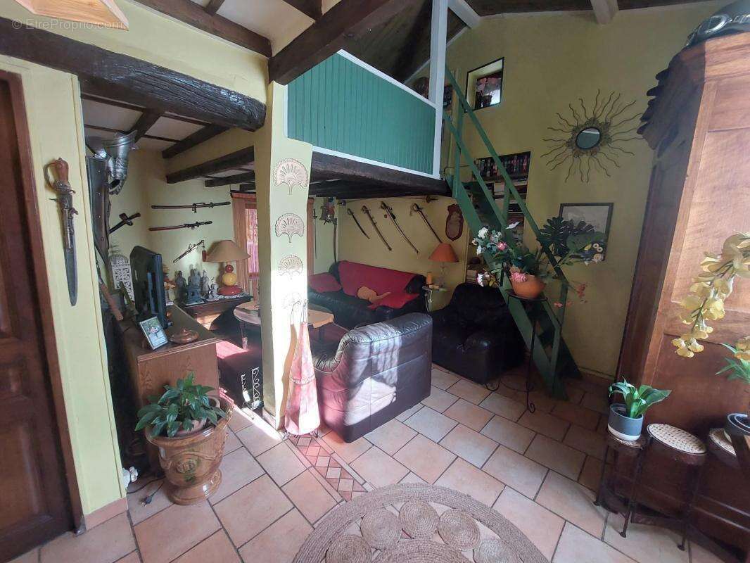 Maison à ROBIAC-ROCHESSADOULE