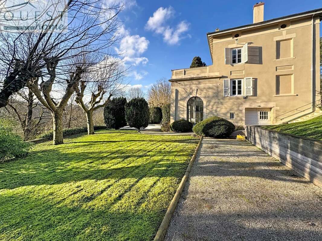 Maison à CHARBONNIERES-LES-BAINS