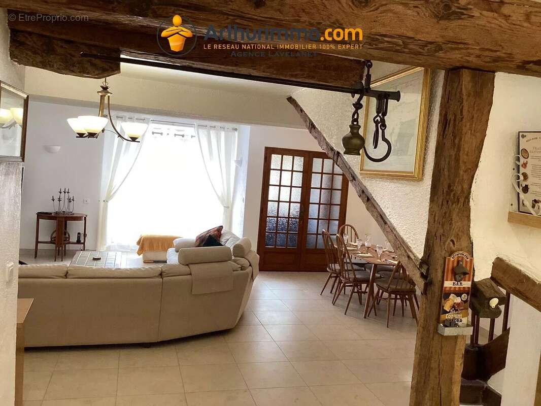 Superbe maison de village de 203 m² avec piscine, 4/5 chambres. - photo 2