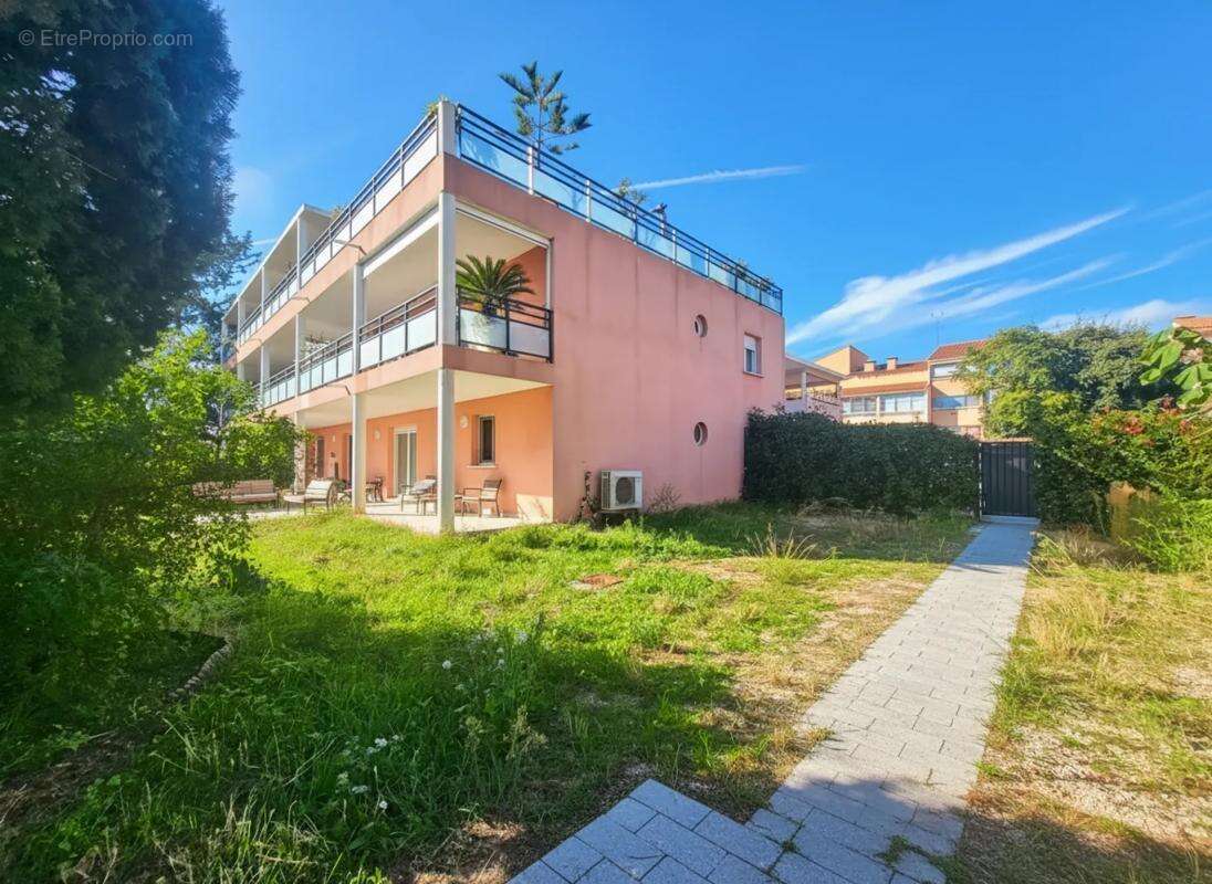 Appartement à SANARY-SUR-MER