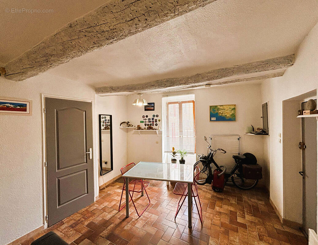 Appartement à PUYLOUBIER