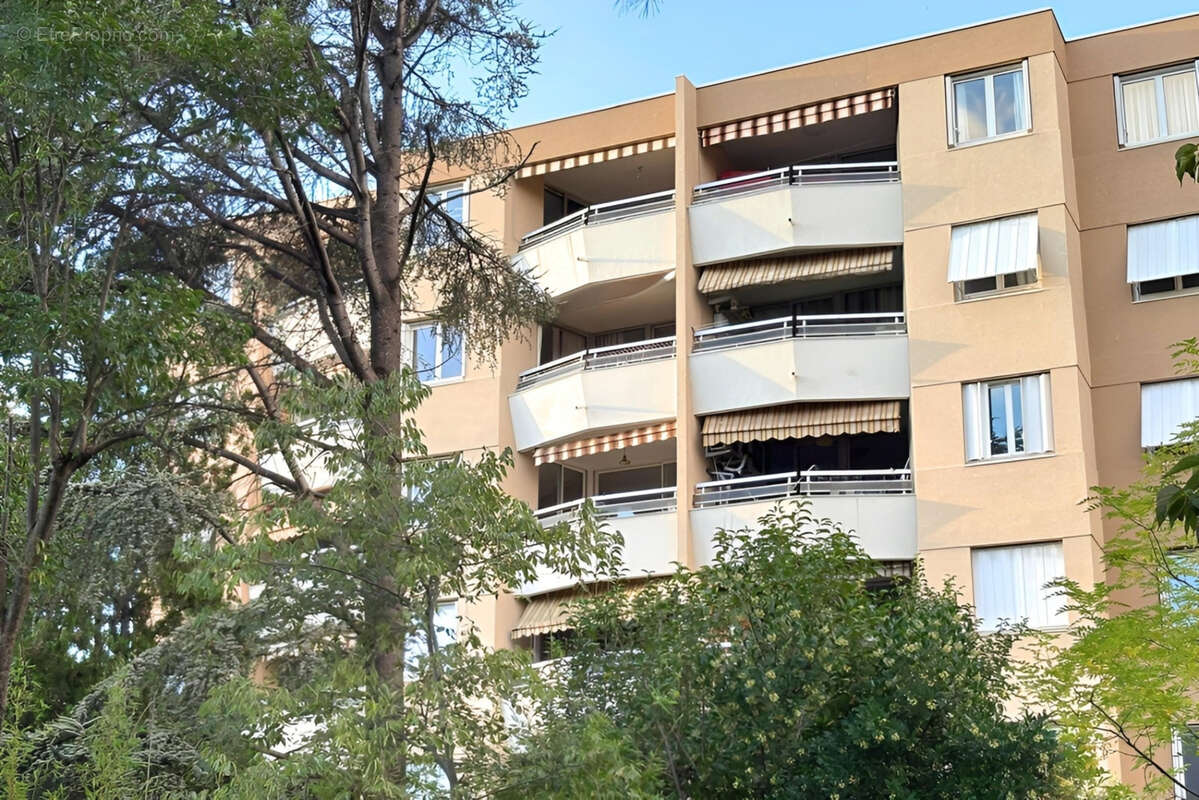 Appartement à MARSEILLE-12E