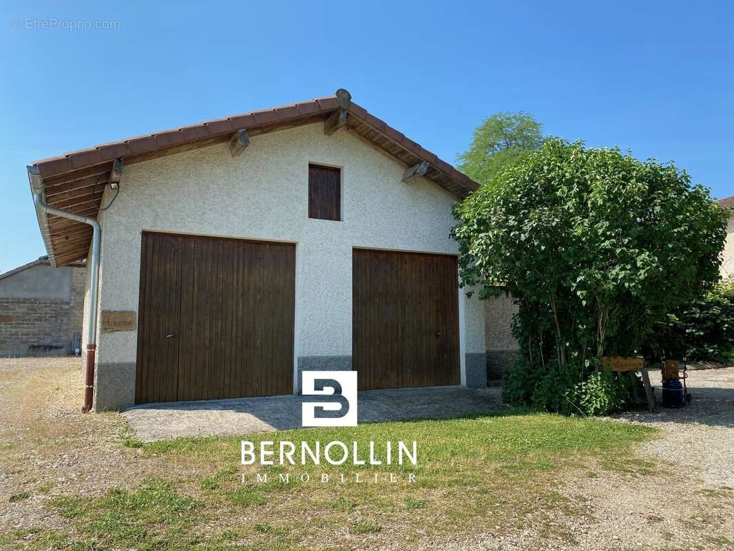 Maison à CRAS-SUR-REYSSOUZE