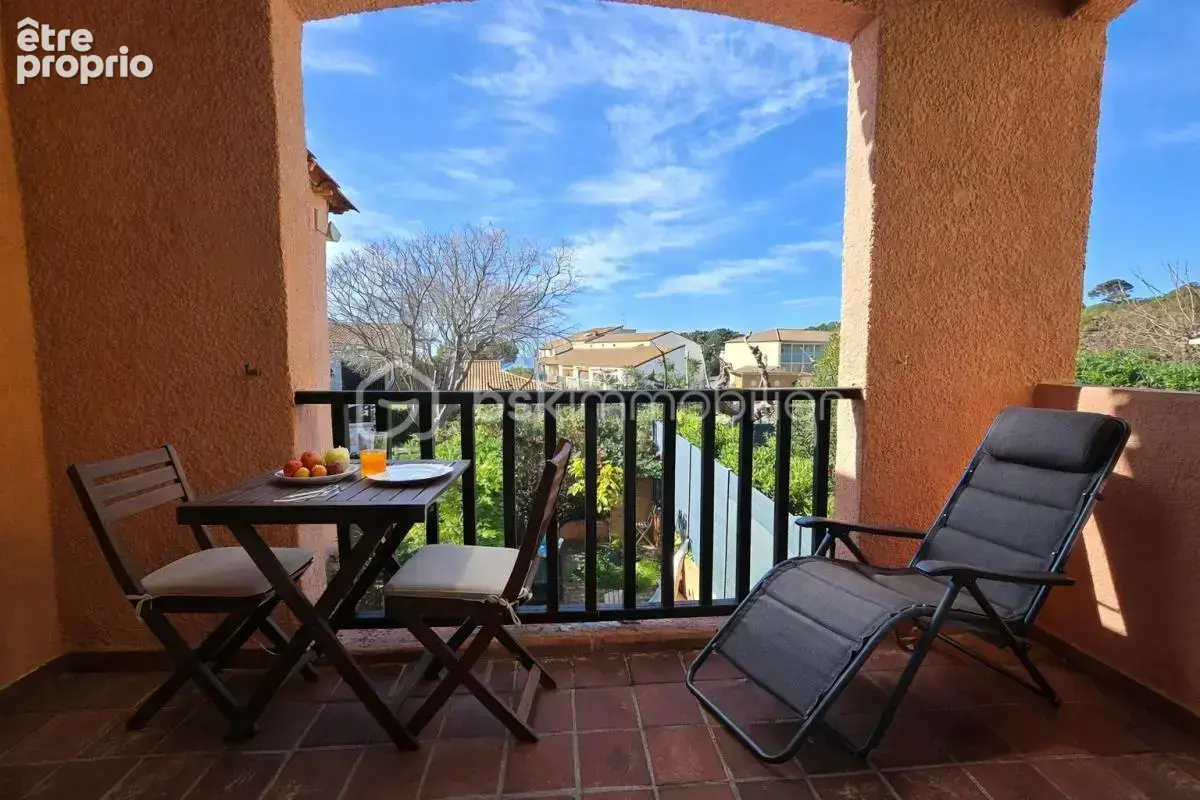 Exclusivité – Baisse de prix, à saisir ! Studio 28 m² vue mer, à deux pas du port et des commerces, au calme absolu - photo 5