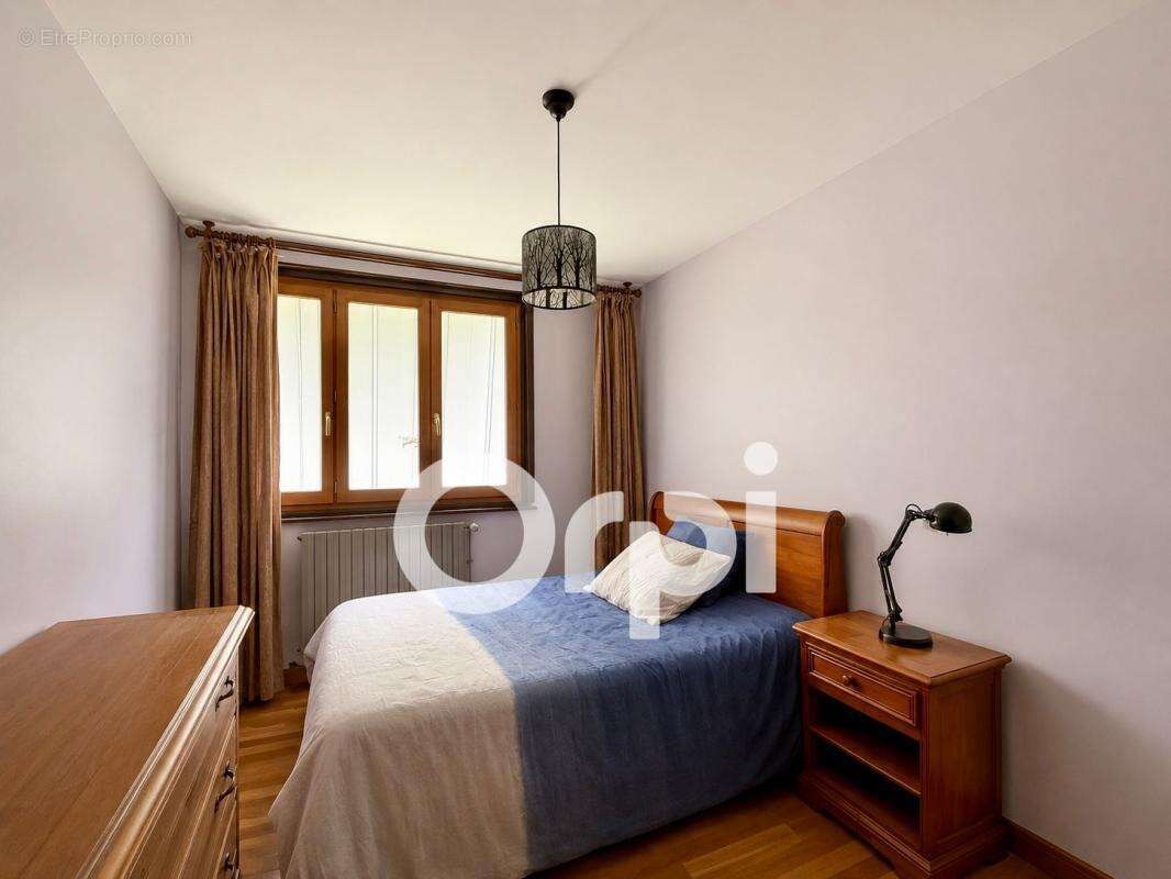 Appartement à SAINT-MARTIN-D'HERES