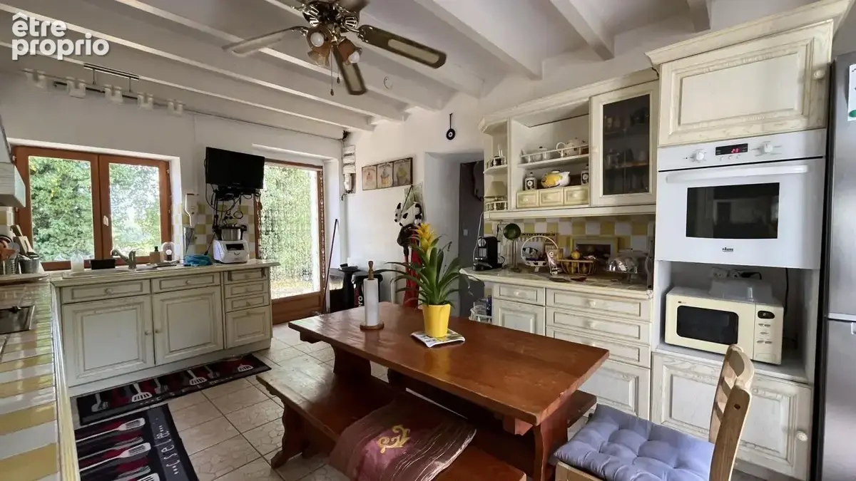 Maison de campagne sur 2 816 m² - photo 8