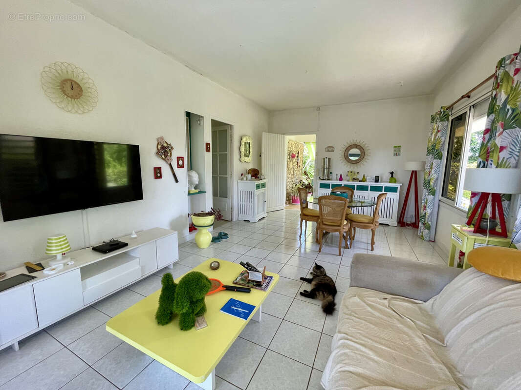 Magnifique propriete t5 + appartement t2 avec piscine vue mer centre du gosier - photo 17