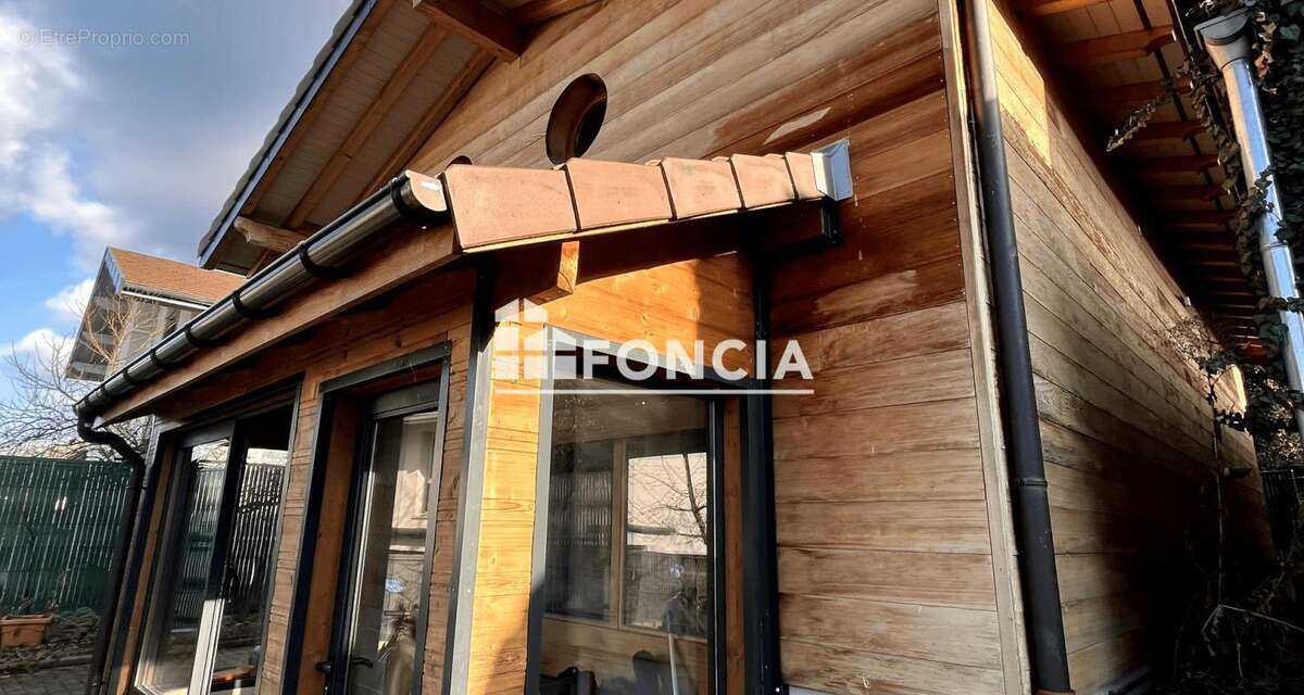 Maison à SAINT-JULIEN-EN-GENEVOIS