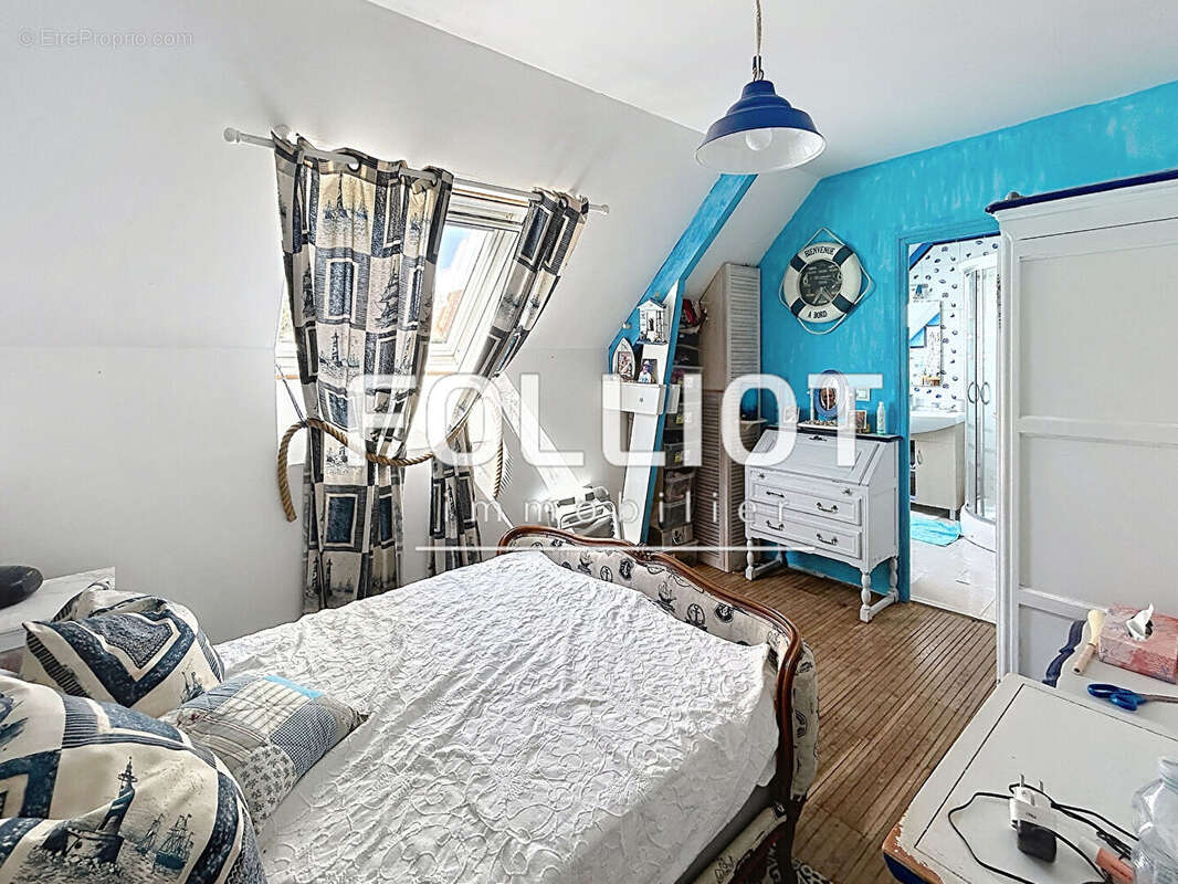 Charmante maison en pierre à vendre à Bacilly - 7 pièces, 110m² - photo 8