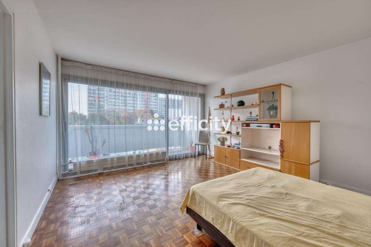 Appartement à PARIS-12E