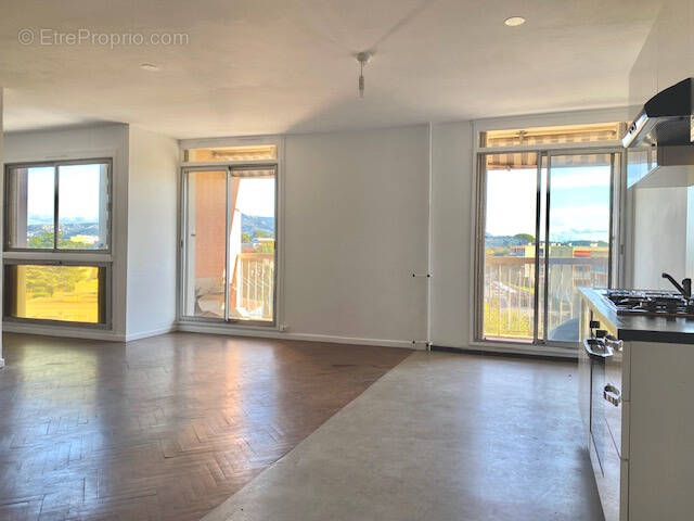 Appartement à MARSEILLE-12E