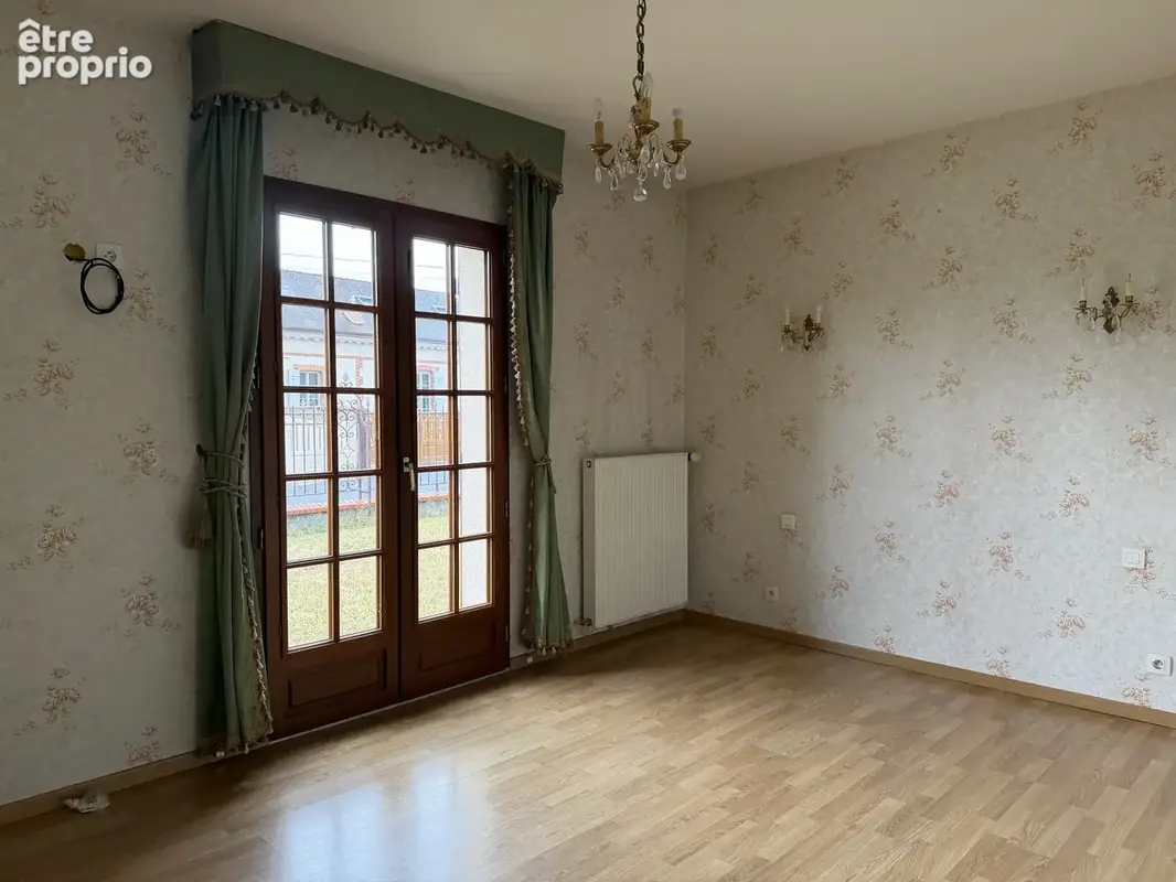 Maison familiale de 192 m2 avec garage double à LA FERTE SAINT AUBIN - photo 10