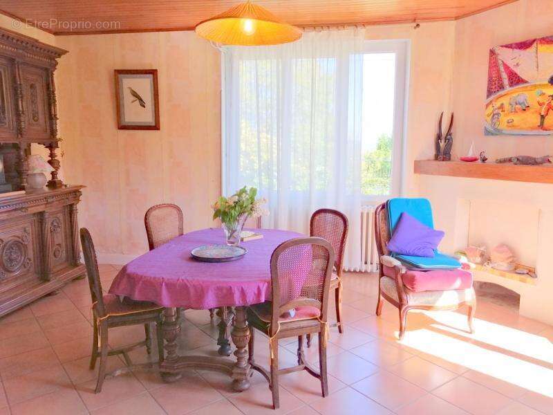 Maison à SAINTE-LIVRADE-SUR-LOT