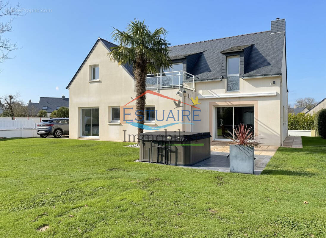 Maison à LE TEMPLE-DE-BRETAGNE