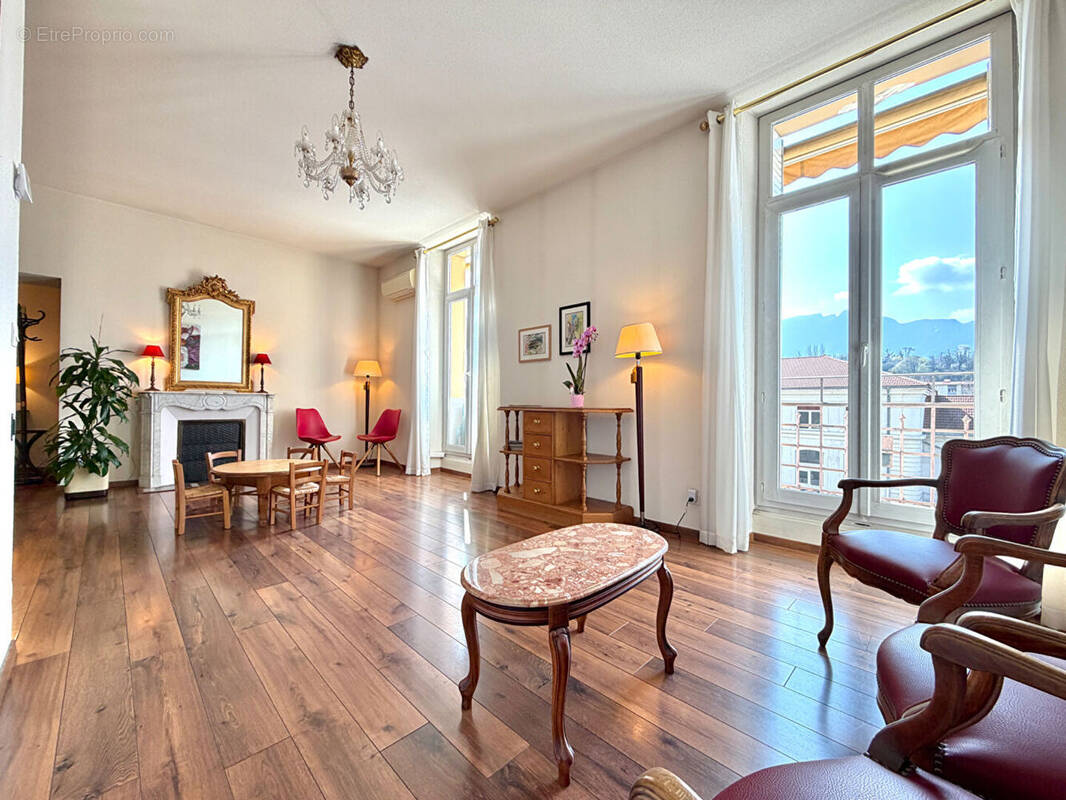 Appartement à AIX-LES-BAINS