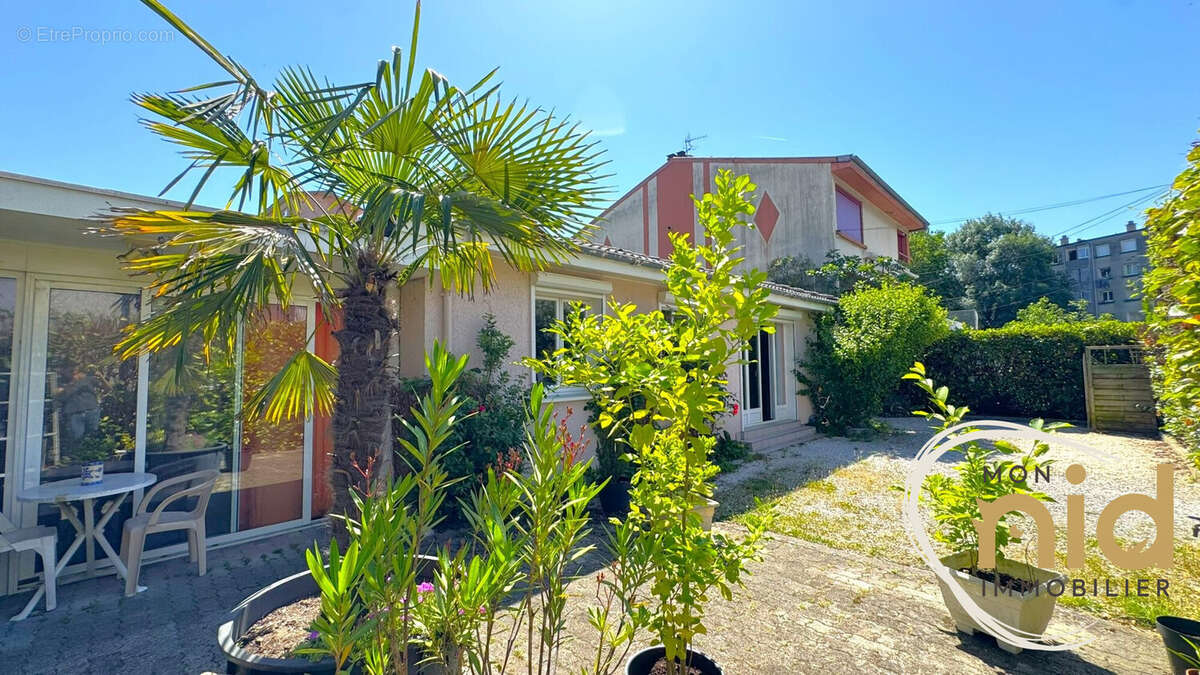 Maison à FONTAINE