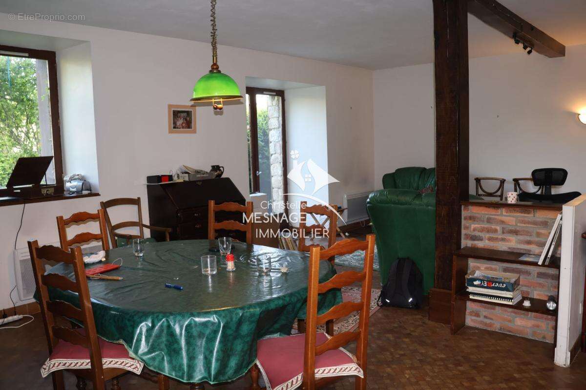 Maison à LANVALLAY