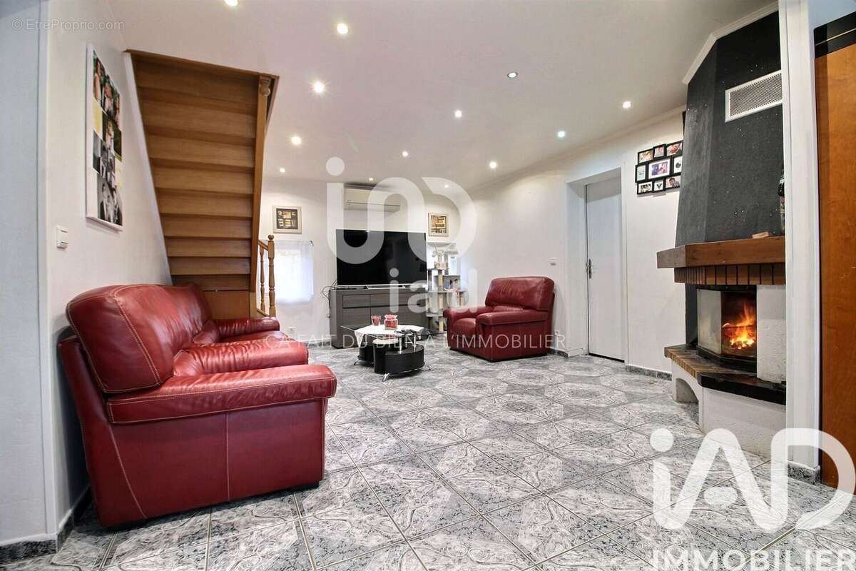 Photo 2 - Maison à GRETZ-ARMAINVILLIERS