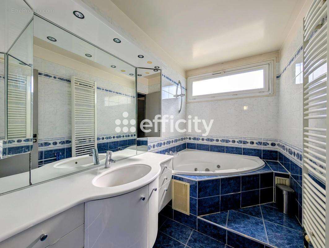 Appartement à ENGHIEN-LES-BAINS