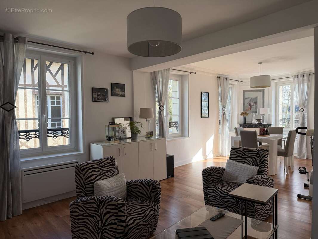 Appartement à BERNAY