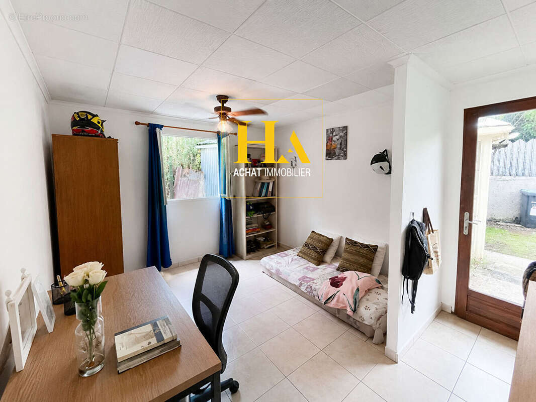 Maison Saint Joseph   -  Centre-Ville  - 4 pièces 111.8 m2 - photo 11