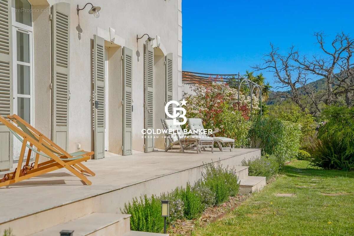 Maison à CARQUEIRANNE