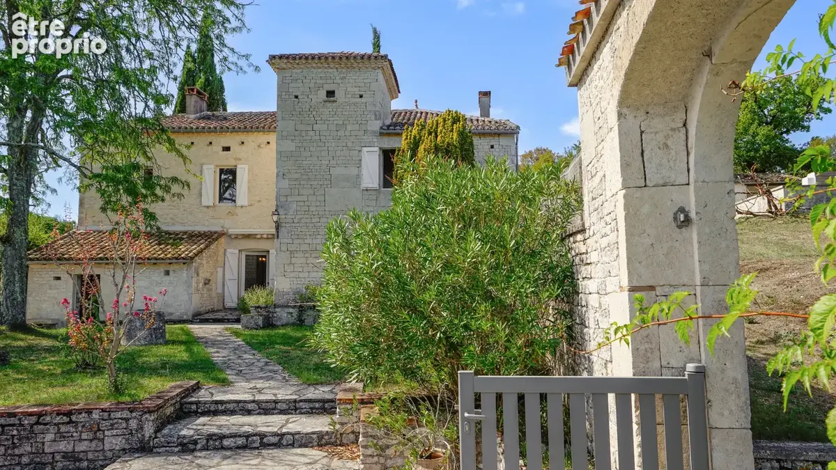 Maison à MONTAIGU-DE-QUERCY