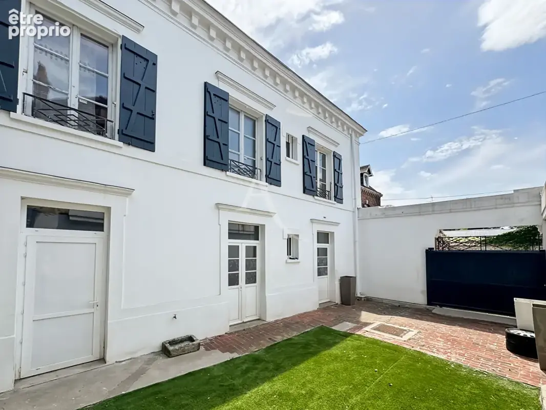 Maison bourgeoise en centre-ville de 214m², 5 chambres avec stationnement - photo 7