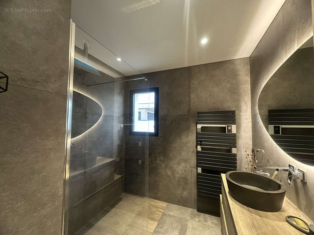 Maison à PUGET-SUR-ARGENS