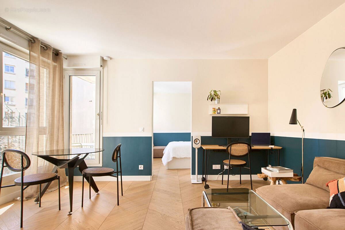 Appartement à PARIS-19E