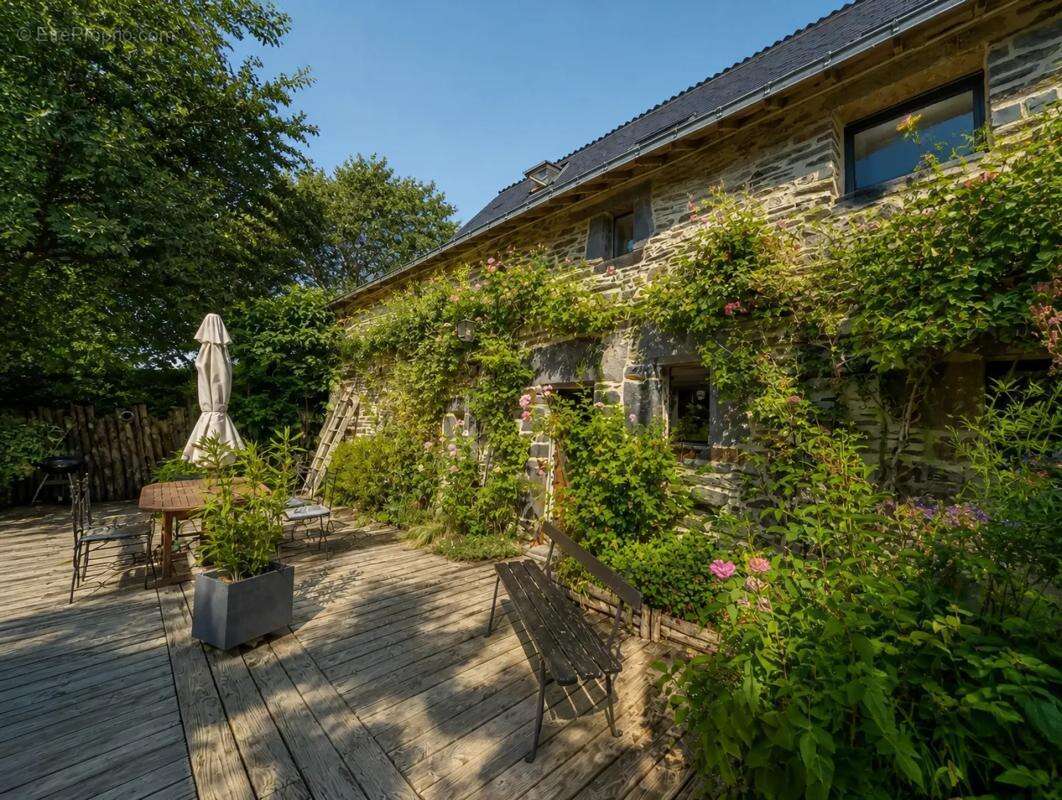 Maison pleine de charme, 5 pièces, 180 m², à Carentoir - photo 2