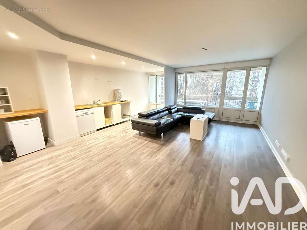 Photo 2 - Appartement à SAINT-DENIS