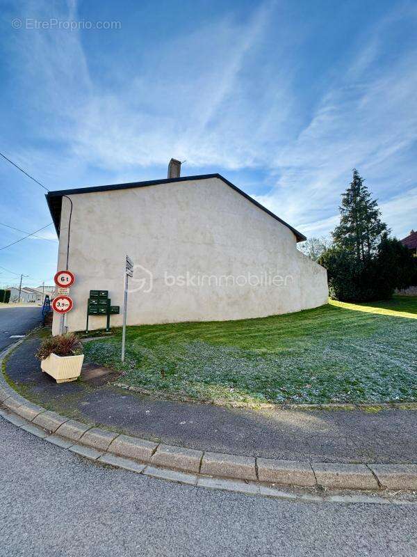Maison à NARBEFONTAINE