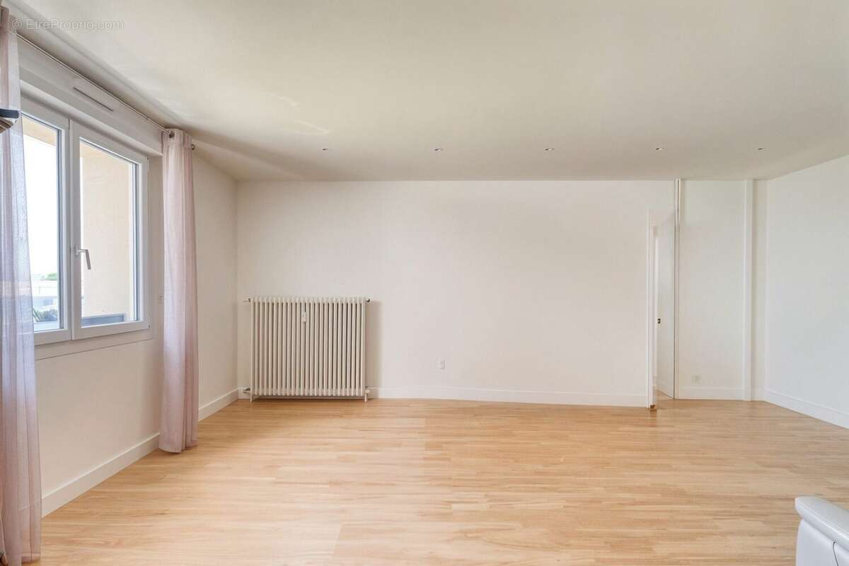Appartement 77 m² à Meyzieu  - photo 5