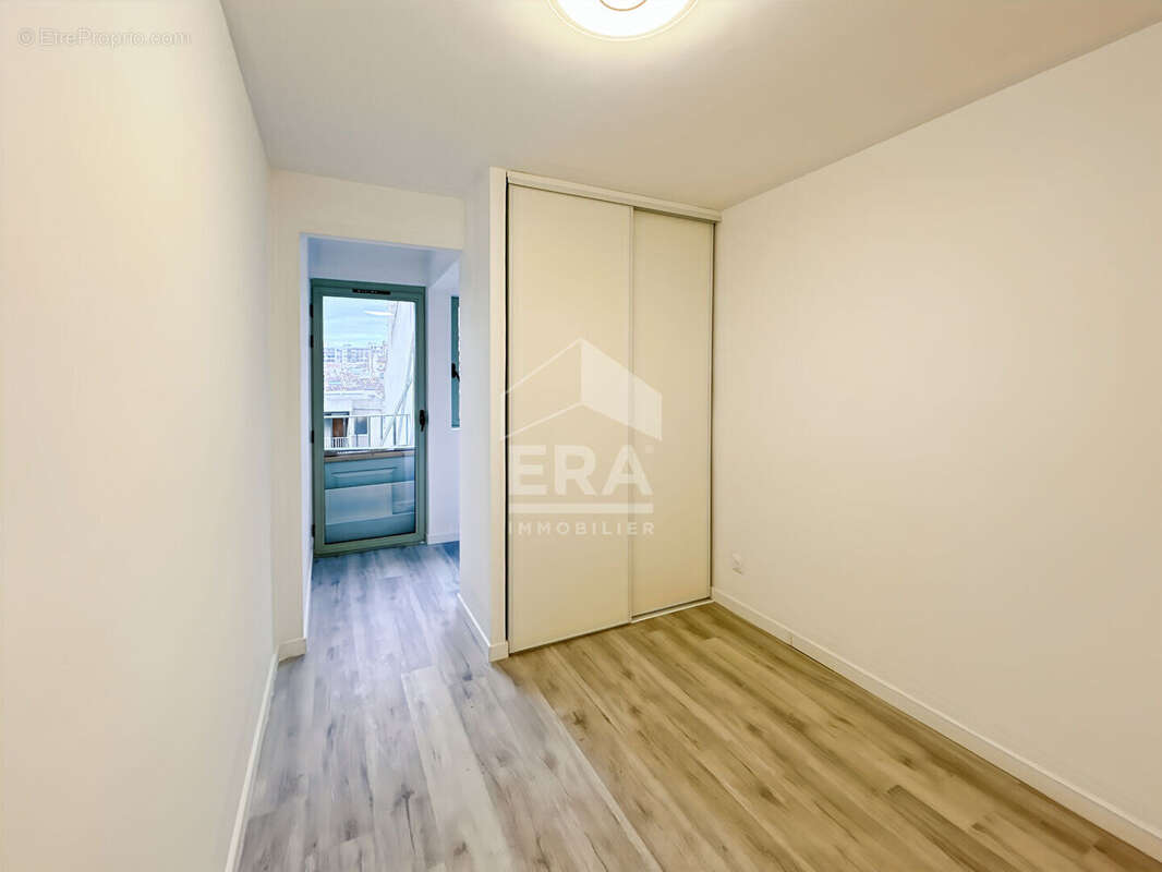Appartement à MARSEILLE-1E